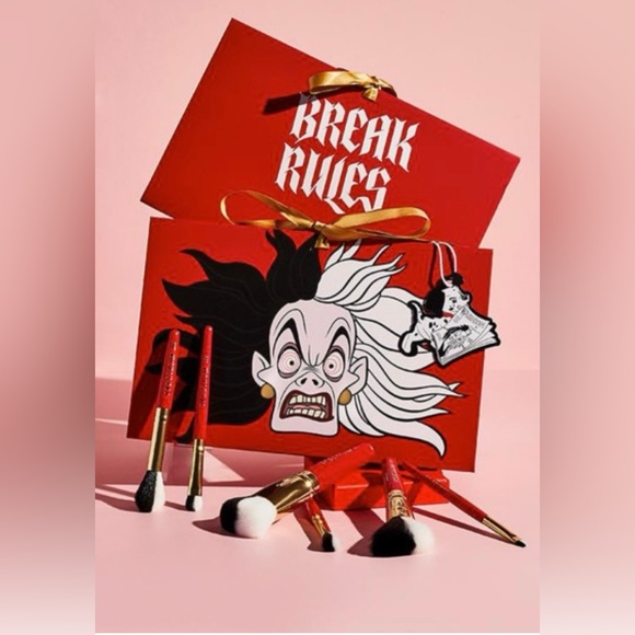 Spectrum x Disney Cruella 6 Piece Makeup Brush Set - Picture 8 of 10